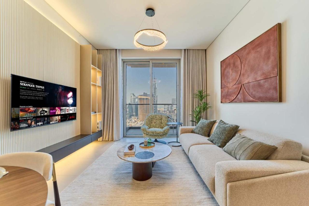 Iconic 2BR Vida Dubai Mall with Direct Mall Access - 4