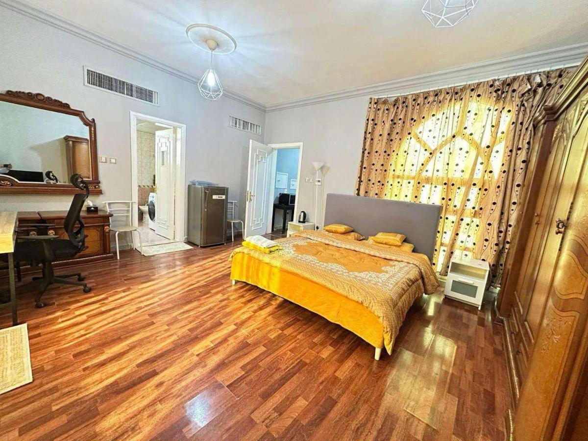 Villa Terrace Master Room Abu Dhabi 2nd floor - 3