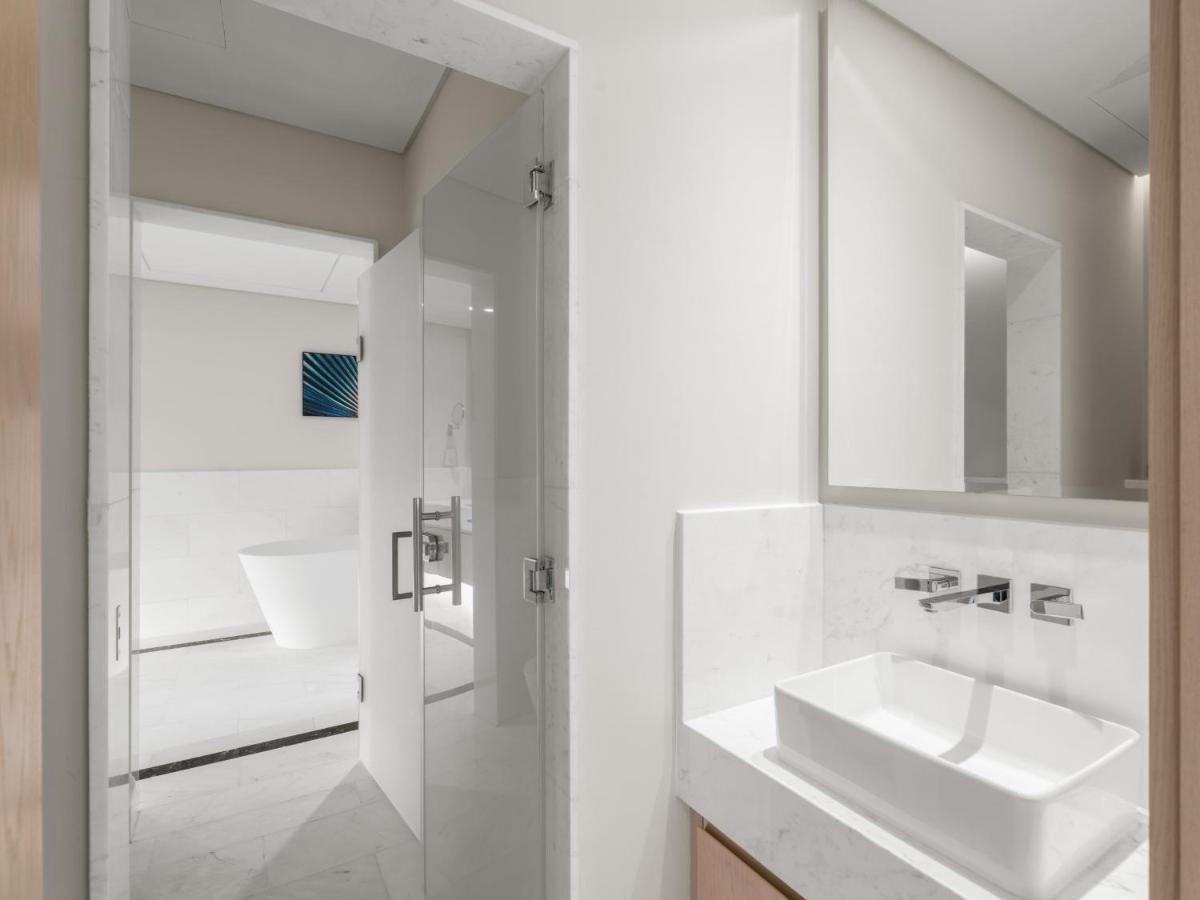 Luxe Island Retreat 1BR in Palm-14 - 3