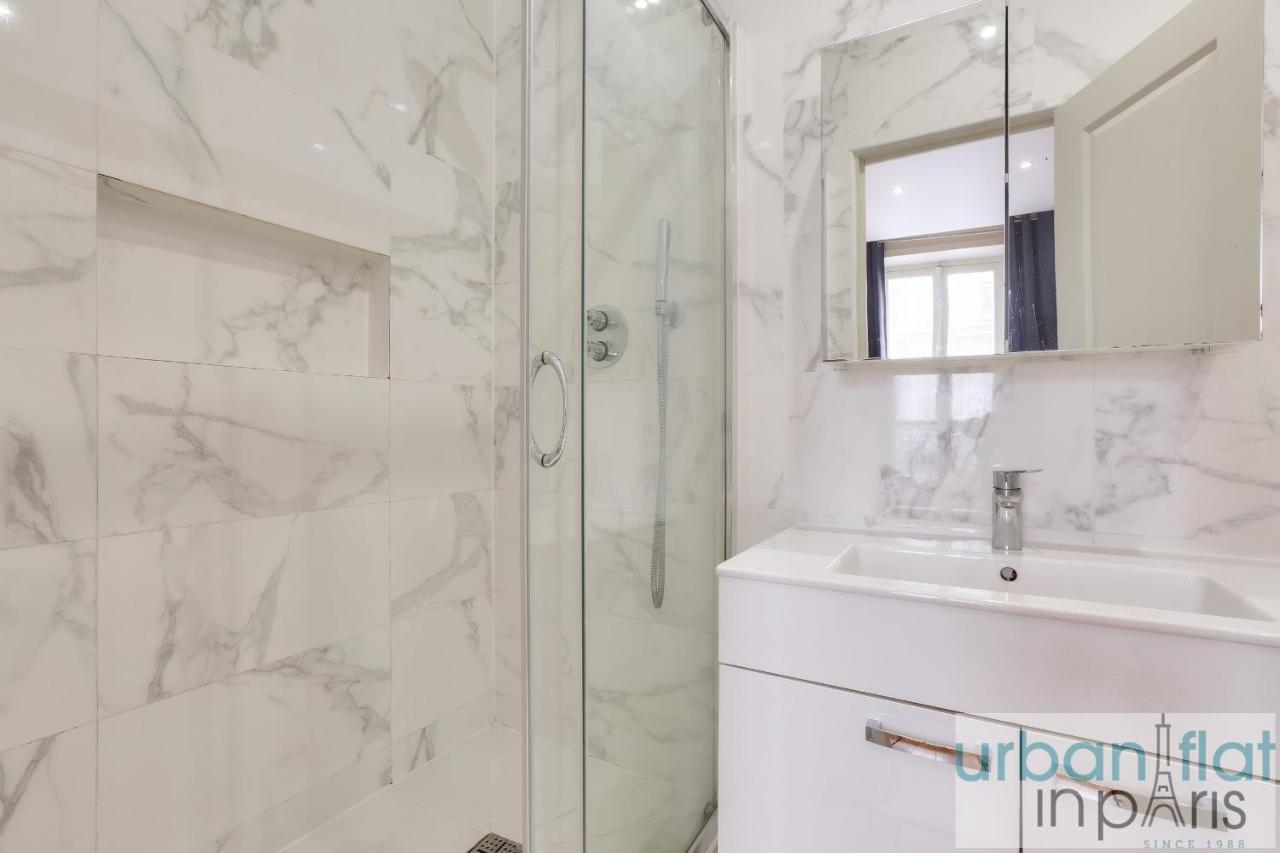 UrbanFlat 61 - 3 Bedrooms Apartment Center of Paris - 3