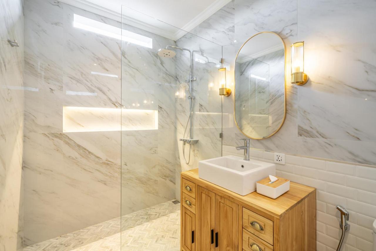 818 Villas - New Modern Luxury Villa in Canggu with Lounge, Rooftop, Ricefield Views - 3