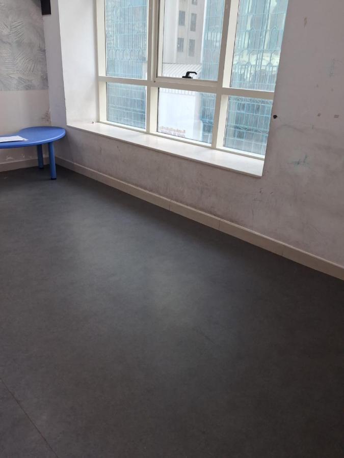 Heart of Abu Dhabi City - A City View Stay with Balcony Room - 3