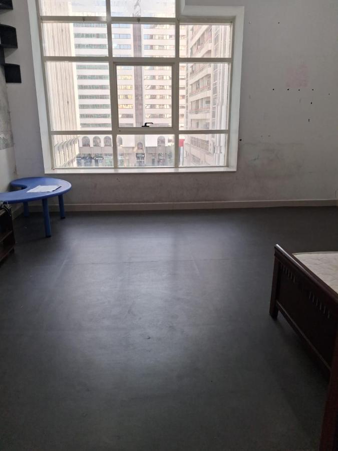 Heart of Abu Dhabi City - A City View Stay with Balcony Room - 5