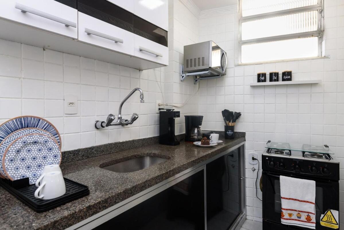 Spacious and charming in Leblon! Beach and subway - 4