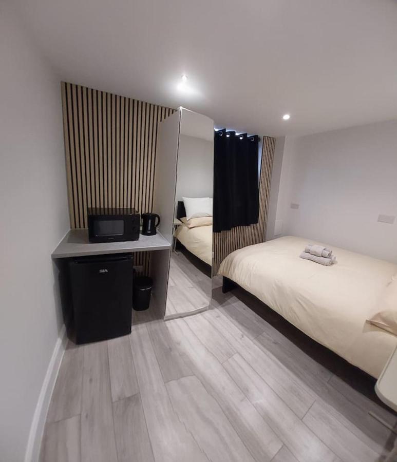 Borough Market 5 minutes walk - 3