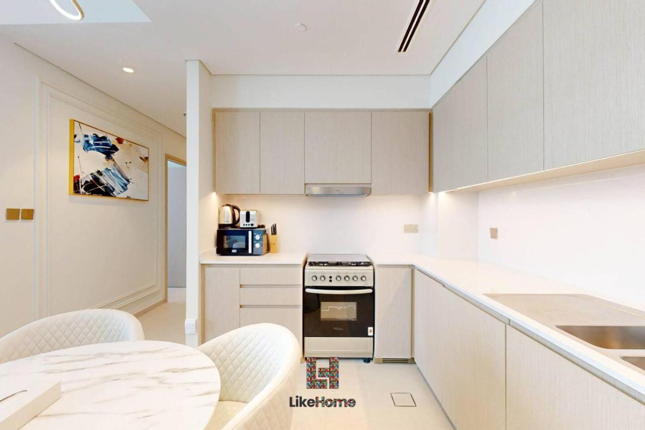 DIRECT BURJ KHALIFA ONLY 2 MINUTES AWAY - 5