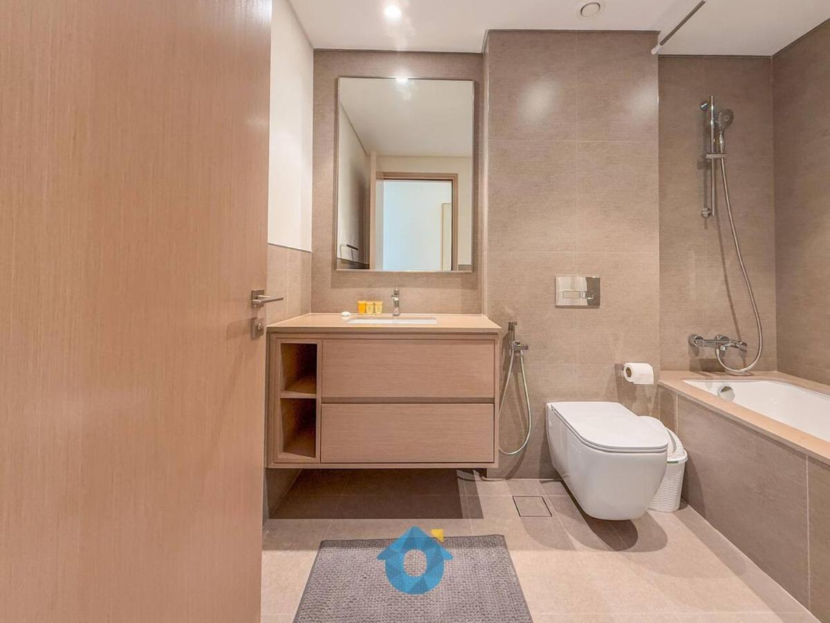 Best Burj Khalifa Skyline View Huge 3BR Like Home - 3