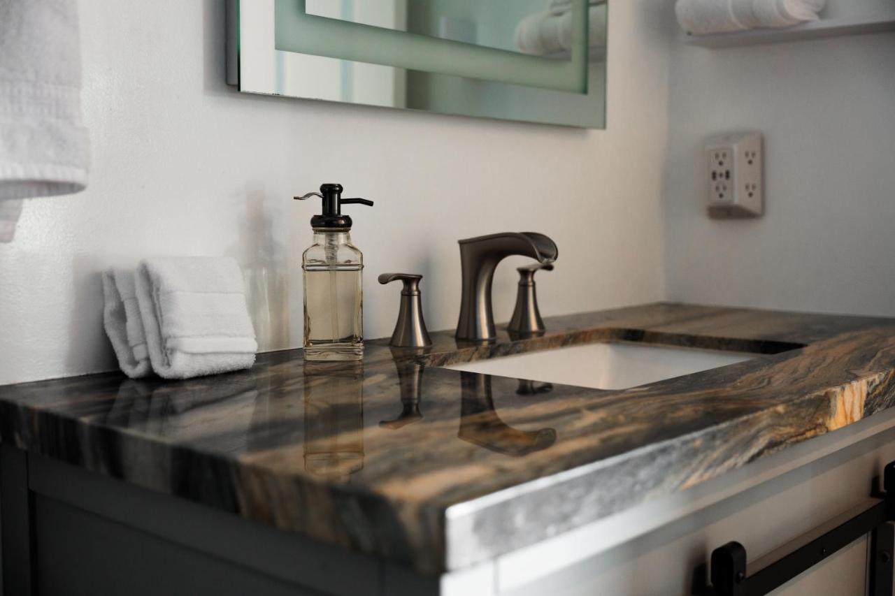 Cozy Private 1BR Near LAX & SoFi, Pet-Friendly - 3