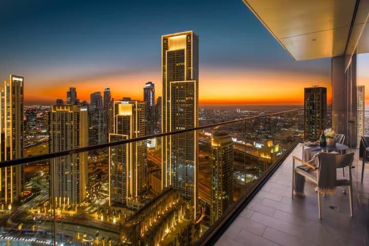 Vogue Vacation Homes, Downtown Opera Grand near Burj Khalifa and Dubai Mall, Two Bedroom Apartment with Large Balcony and Access to all Amenities