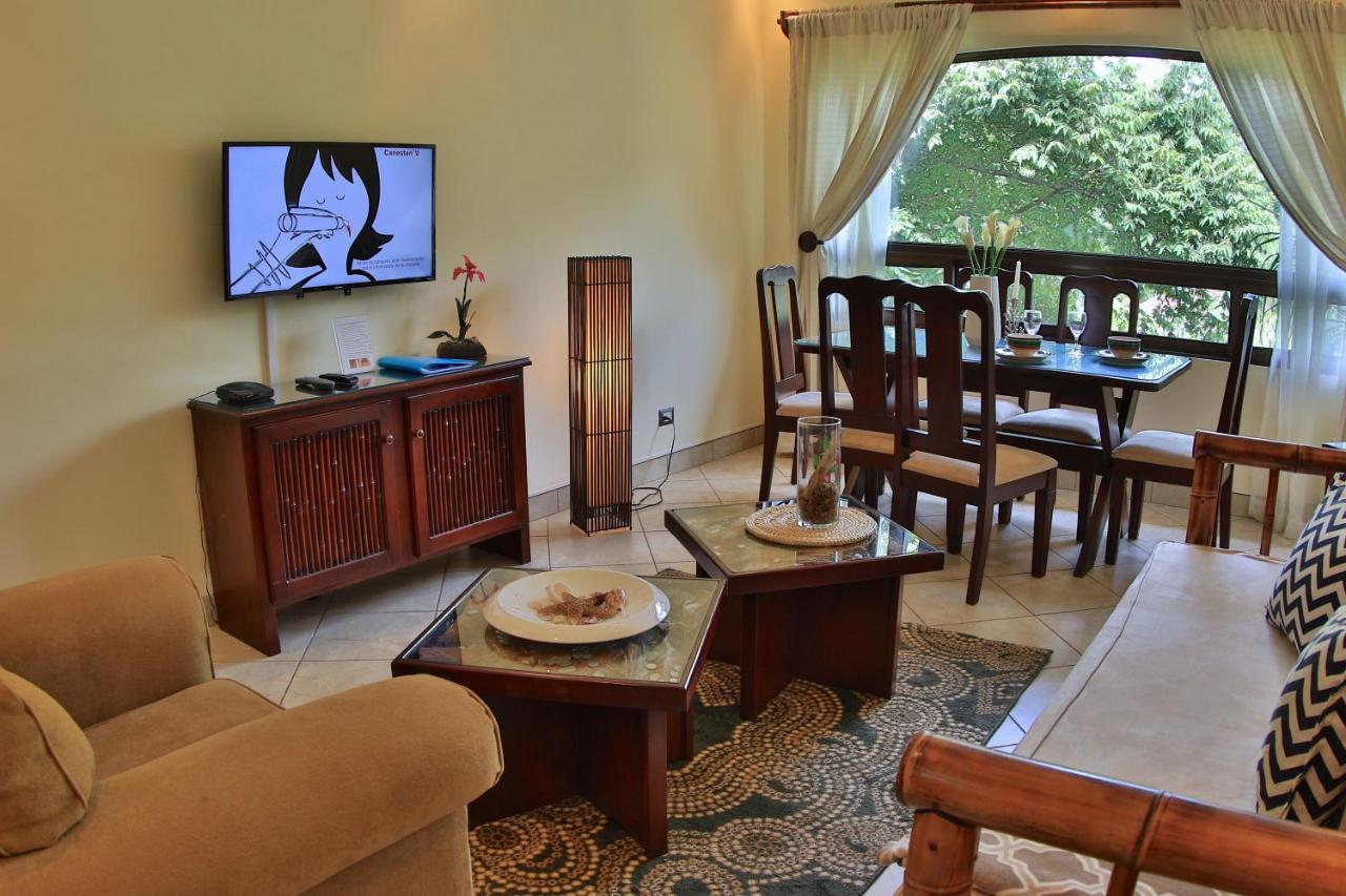 The Oaks Tamarindo Pool Front Condominiums fast wifi photo