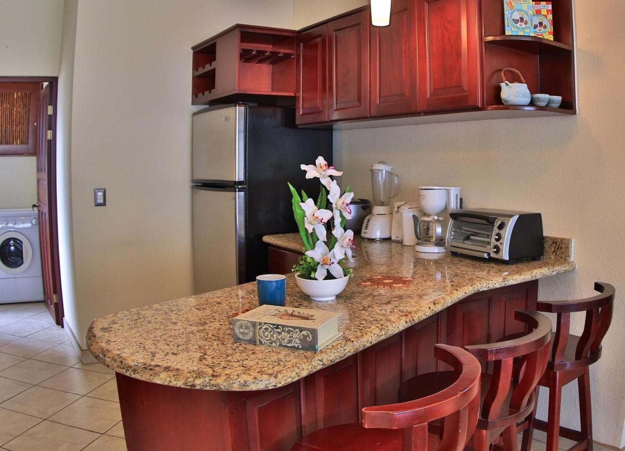 The Oaks Tamarindo Pool Front Condominiums fast wifi photo
