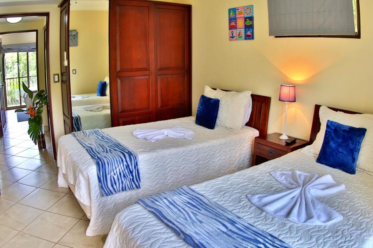 The Oaks Tamarindo Pool Front Condominiums fast wifi photo