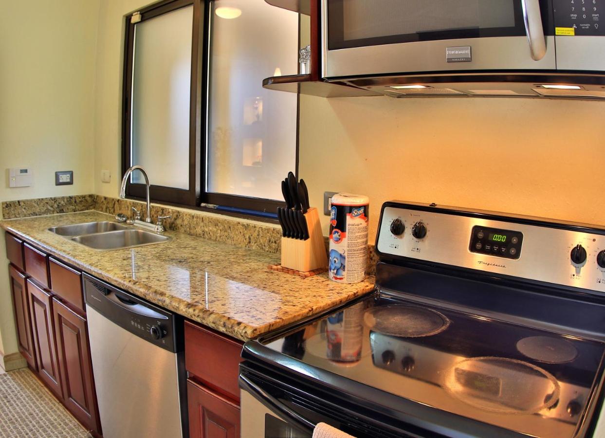 The Oaks Tamarindo Pool Front Condominiums fast wifi photo