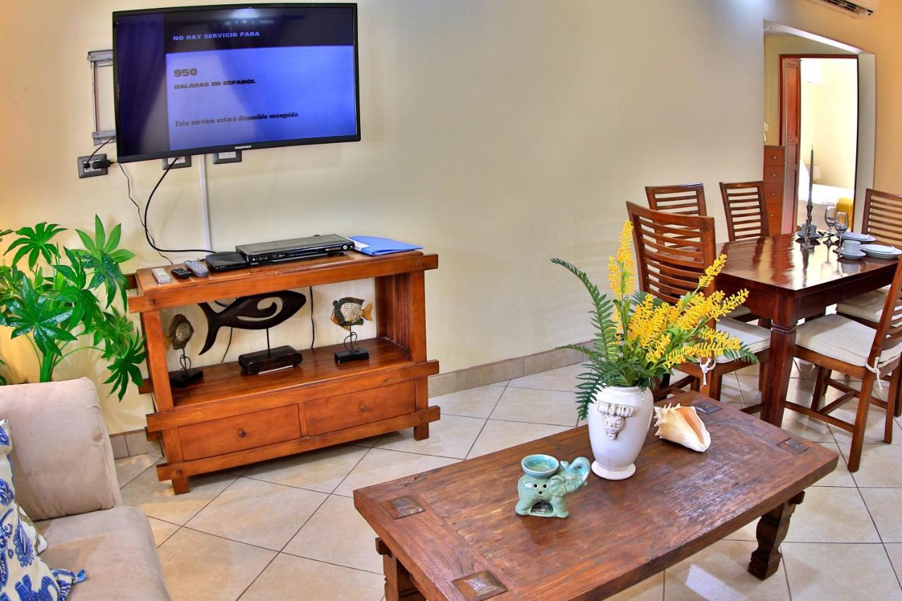 The Oaks Tamarindo Pool Front Condominiums fast wifi photo
