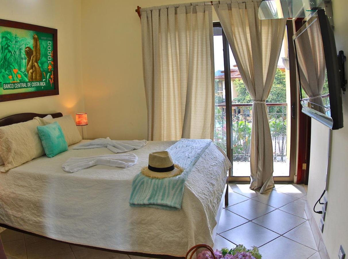 The Oaks Tamarindo Pool Front Condominiums fast wifi photo