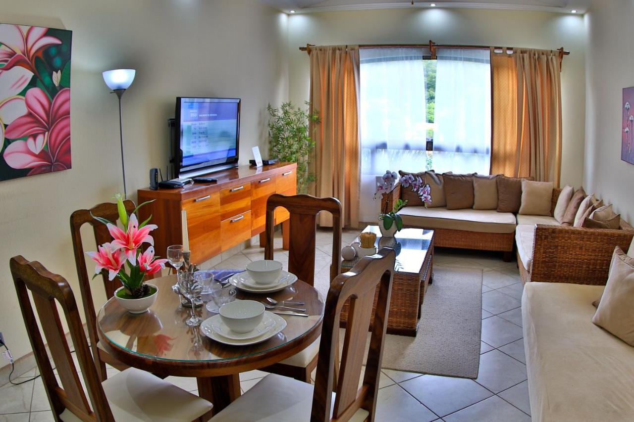 The Oaks Tamarindo Pool Front Condominiums fast wifi photo