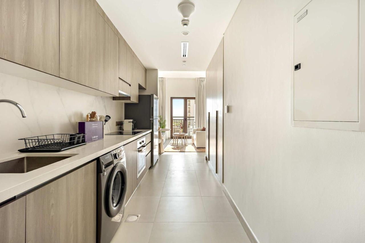 Silkhaus Vacation Homes Studio Getaway in Yas Golf Collection - 5