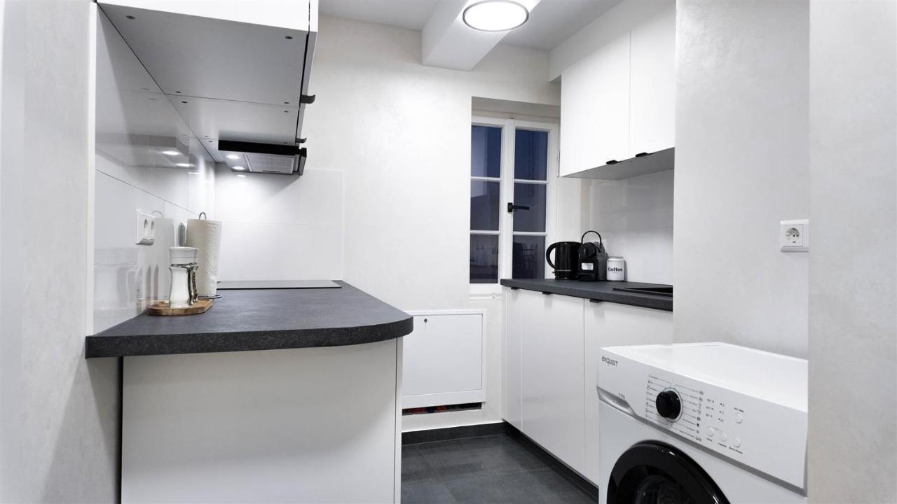 ALFA Stuttgart 2Z-Apartment 4 Betten SmartTV WLAN nahe Wasen Daimler l Bad & Küche l 2BR 4 beds kitchen bathroom