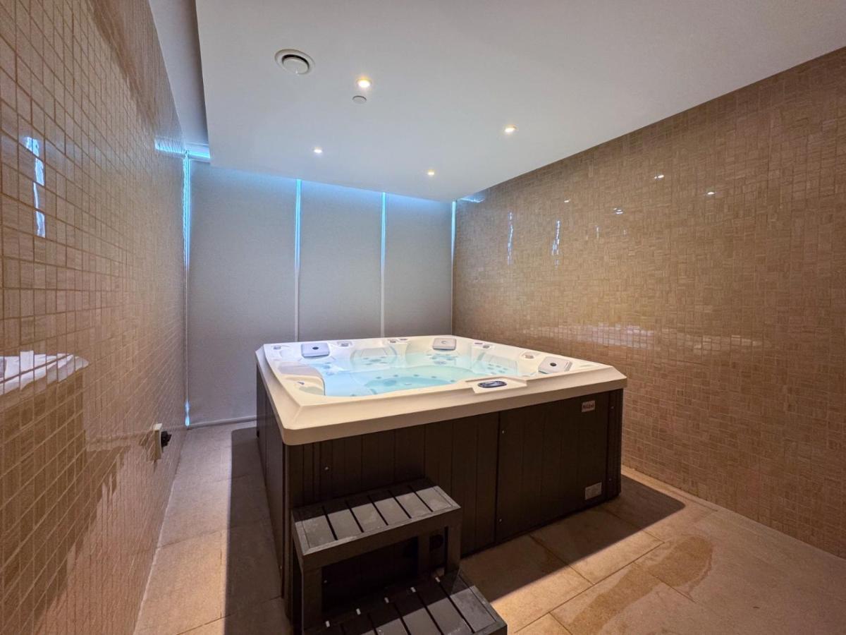 Opalz Reverie Luxe Studio Escape 08 - 3