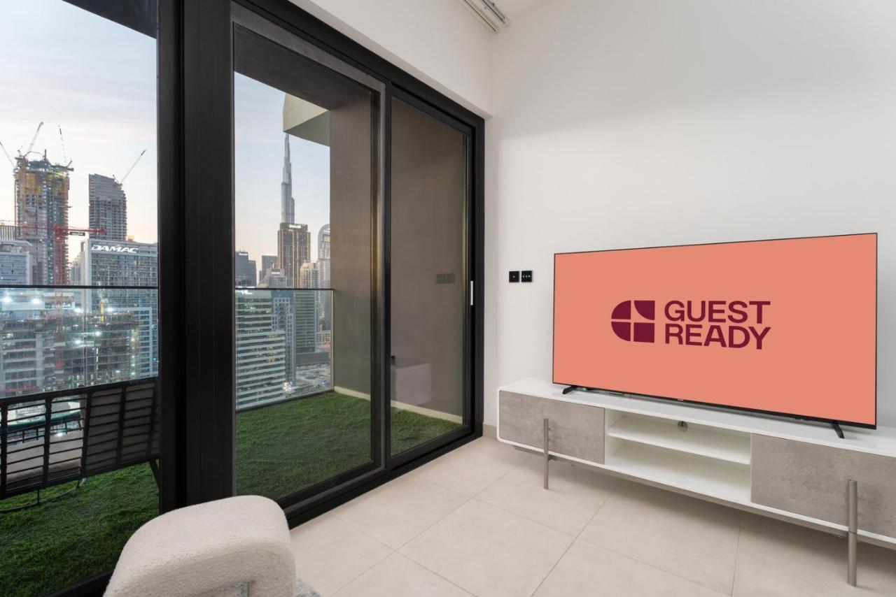 GuestReady - Studio l Partial Burj Khalifa View - 3