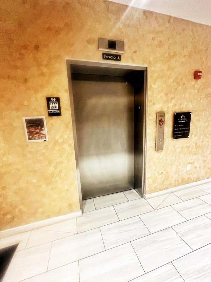 Grand Harbour Hot Spot - Convenient Cayman Stay - 5