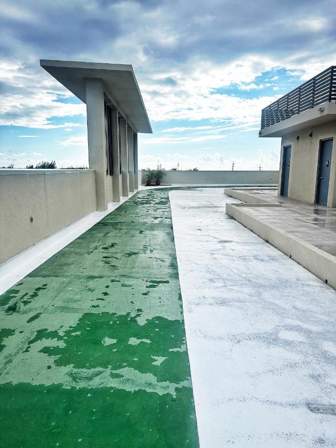 Grand Harbour Hot Spot - Convenient Cayman Stay - 3