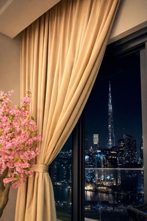 Luxury Burj Khalifa & Canal View Apartment, Business Bay, Downtown Dubai - 4