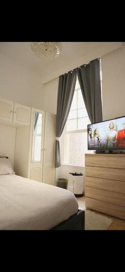 Heart of Notting Hill - 5