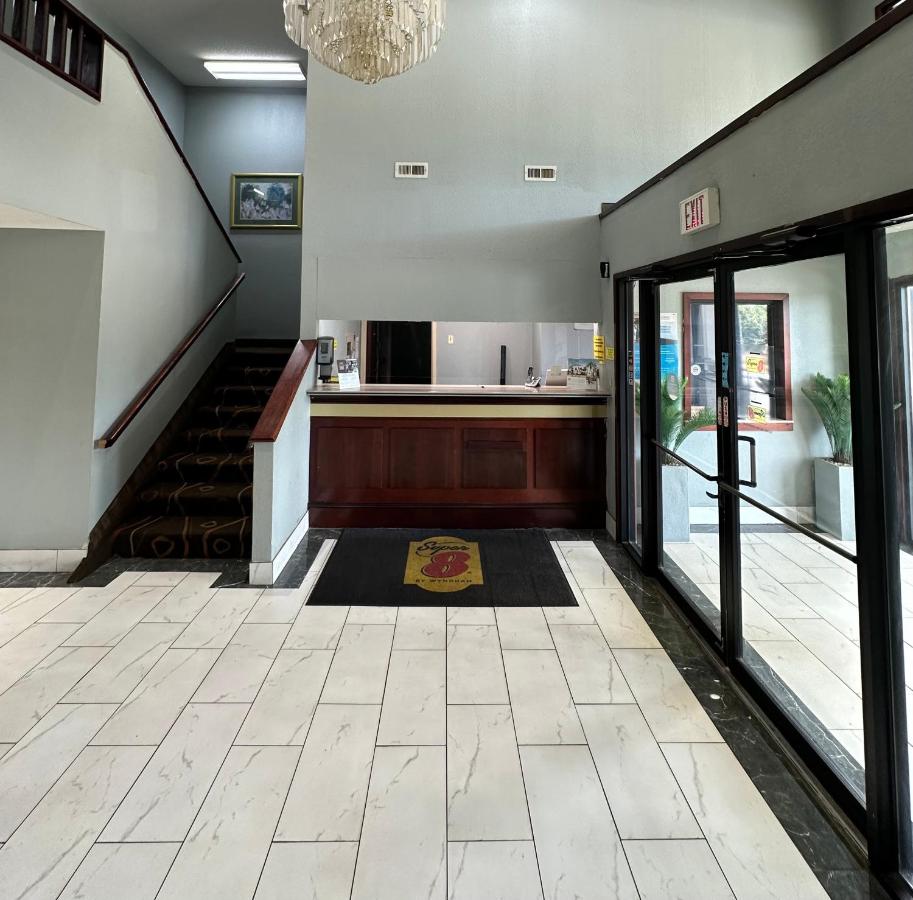 Super Inn — photo 2