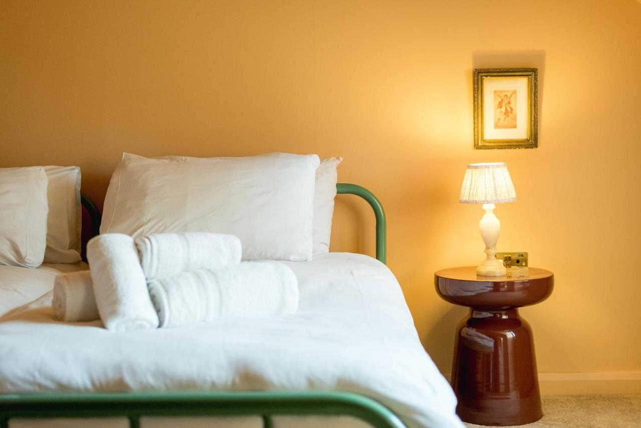 4BD Townhouse w/ Garden for 8 Adults & 4 Children - 5