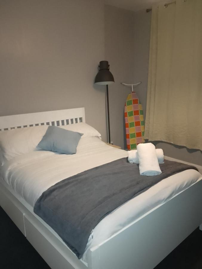 large 1 bedroom flat with garden in Camden - 3