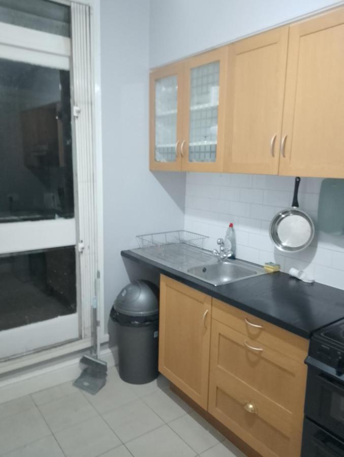 large 1 bedroom flat with garden in Camden - 5