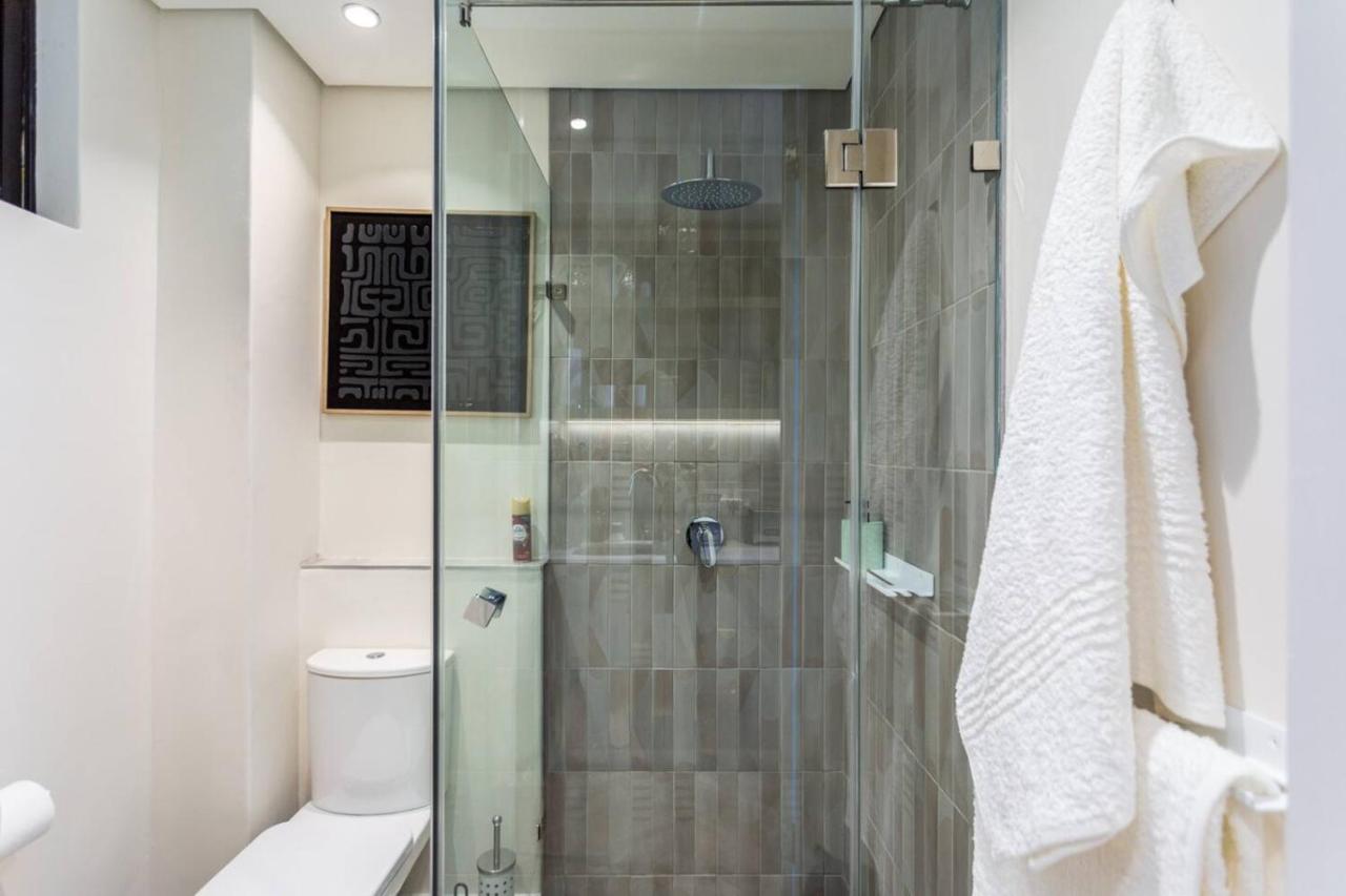 Slick 406 Studio on 146 Main - 3