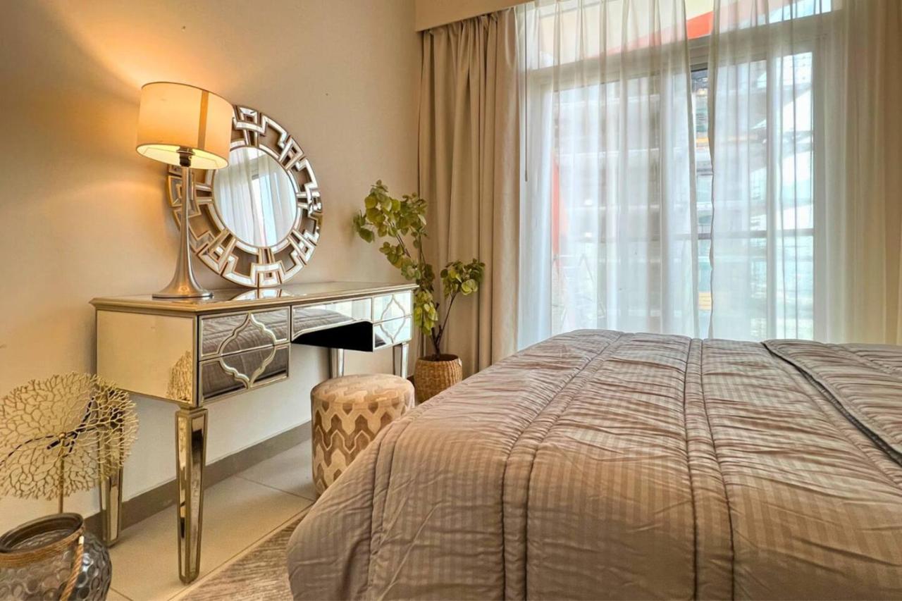 Coozy one bedroom in Al Jaddaf Dubai - 2