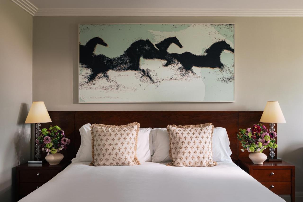 Superior Double or Twin Room with Feature