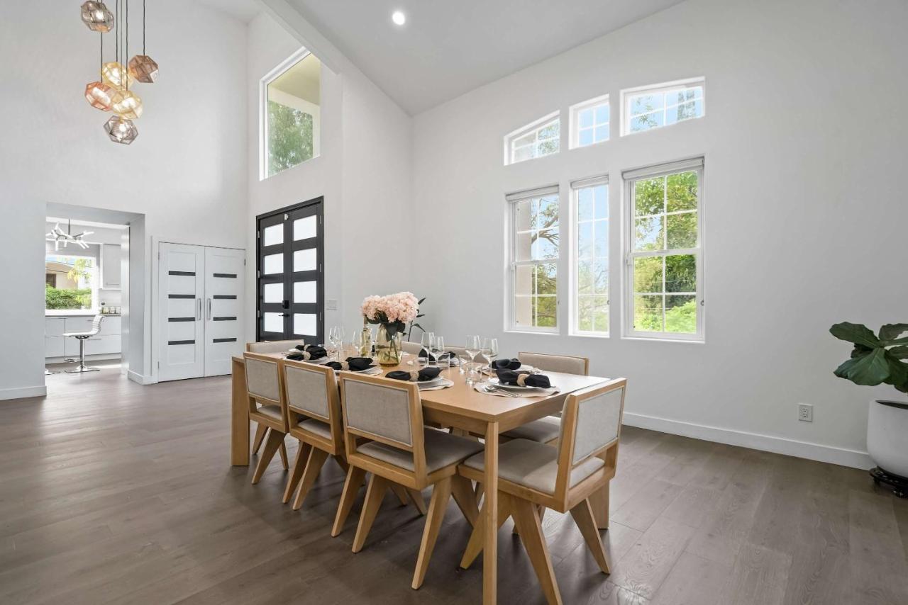 New Listing Valley Bungalow by Colby & Conrad - 3