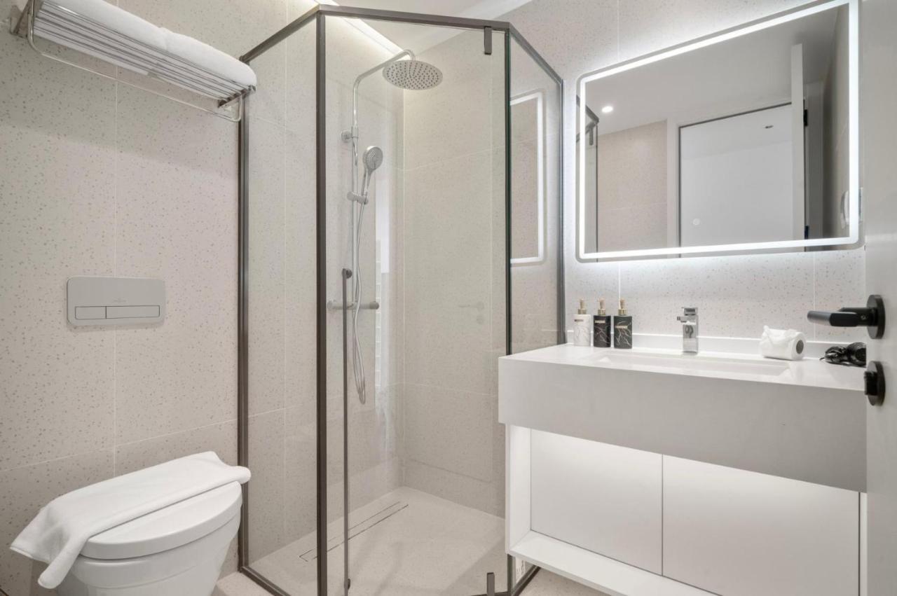 Premier BEACHFRONT 3BR Apartment E333 - 5