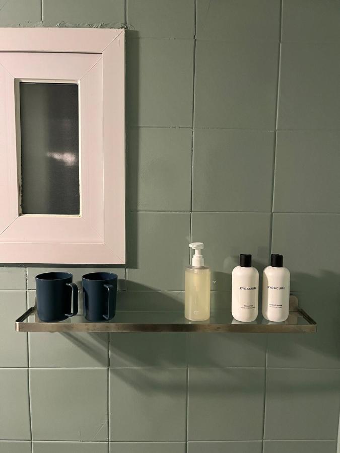 A Cozy Local Artist Home in Seoul-SeogyoDouner - 3