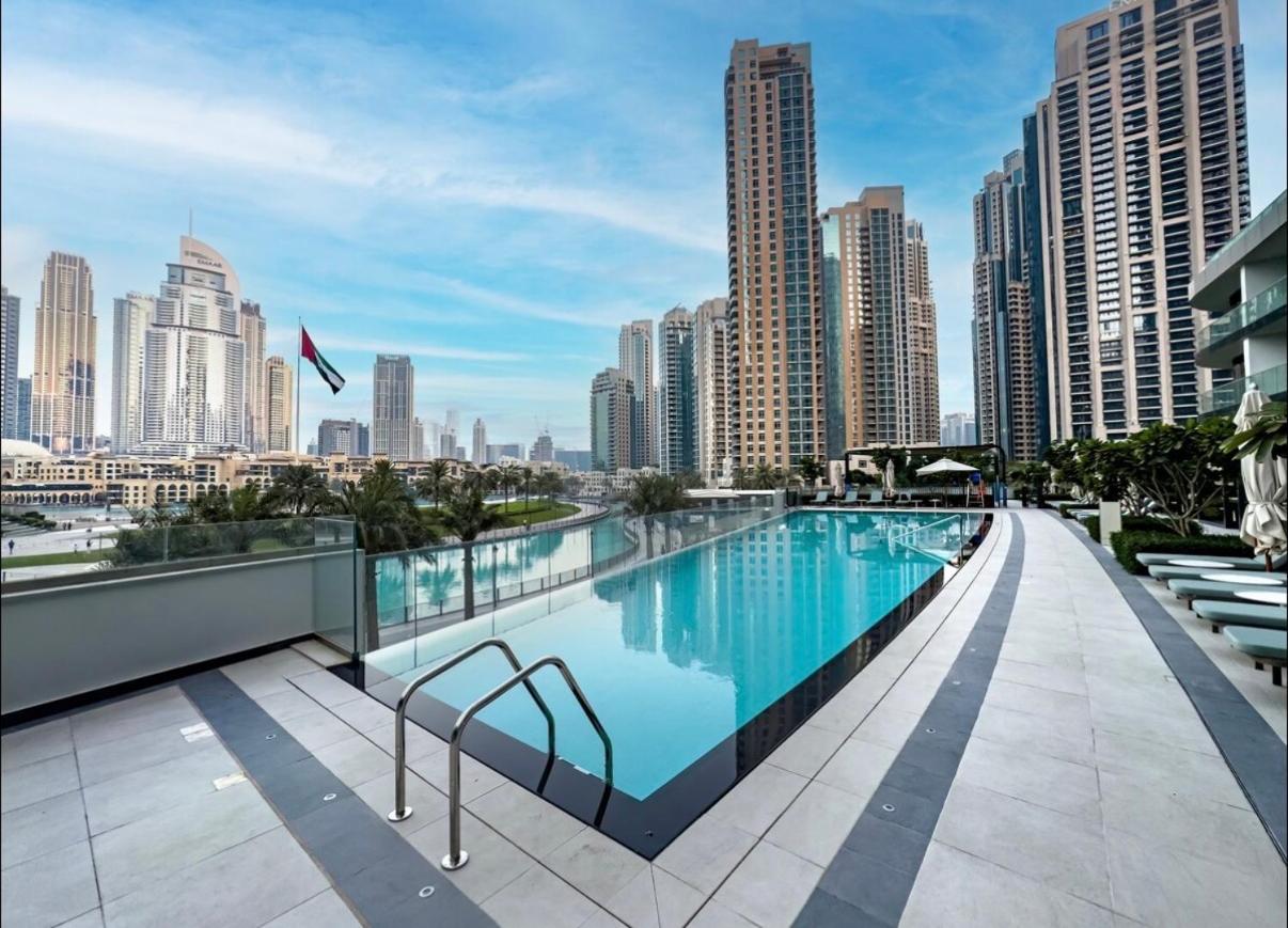 Luxurious 2BHK apartment Full Burj Khalifa & Fountain view 2mins to Mall - 4