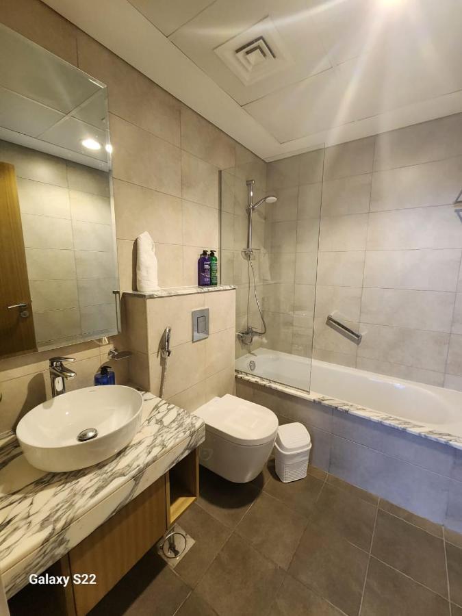 Majestic Canal View 2Bhk 6pax - 3