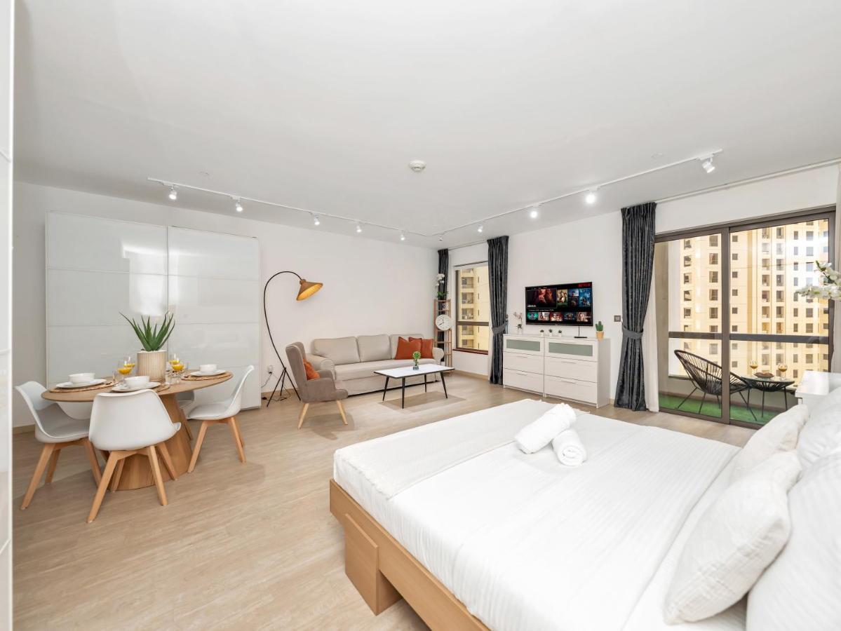 JBR Studio - Steps to Beach & Marina Walk - Pool & Gym - 2