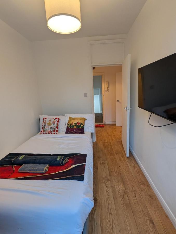 London 2 bedroom Westminster borough apartment with Skysports and Netflix - 5