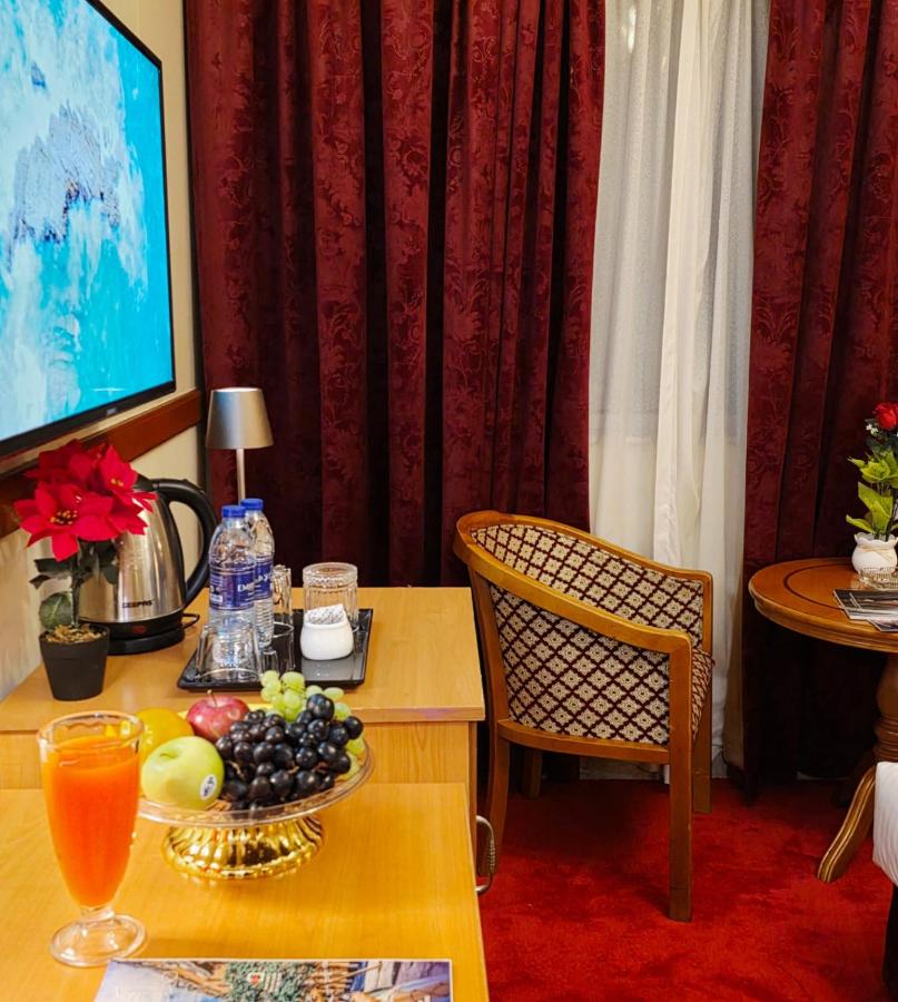 Golden California Hotel - 3