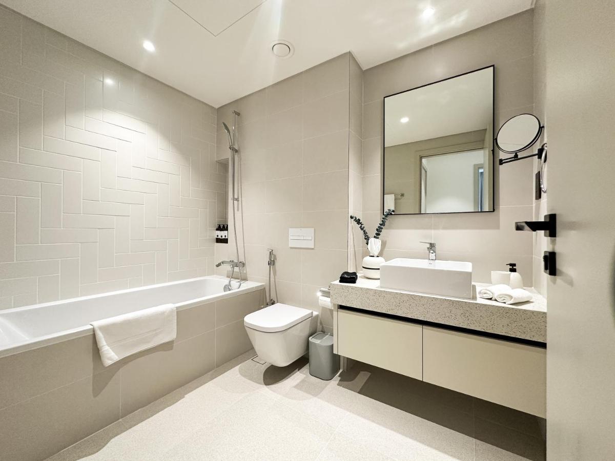 Sea View Apartment at Emaar Beachfront by KeyRock - 5