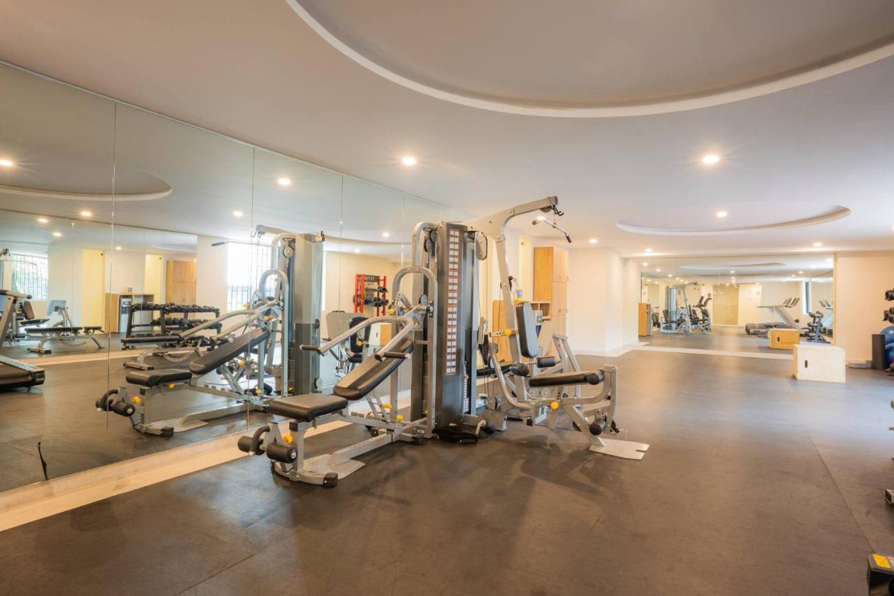 Luxury 2BR with Pool, Gym & Coworking - 3