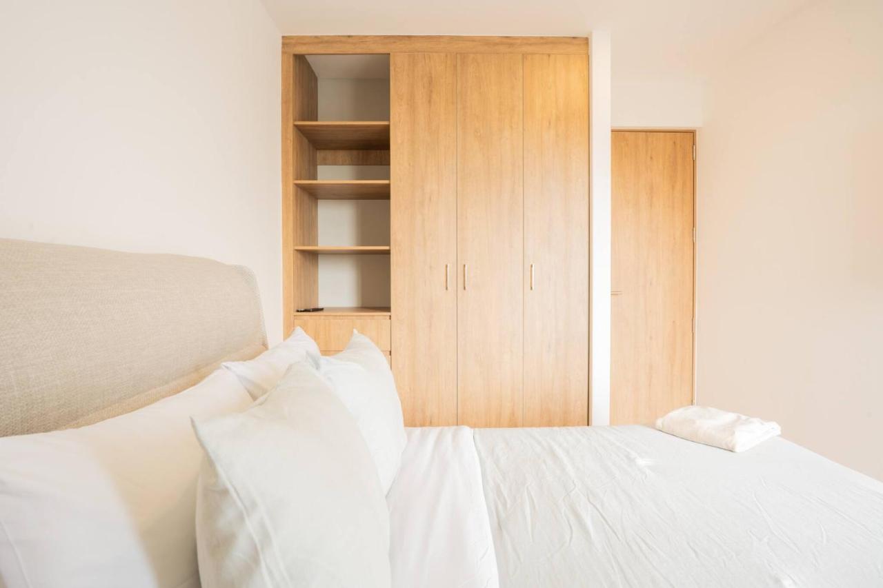 Luxury 2BR with Pool, Gym & Coworking - 5