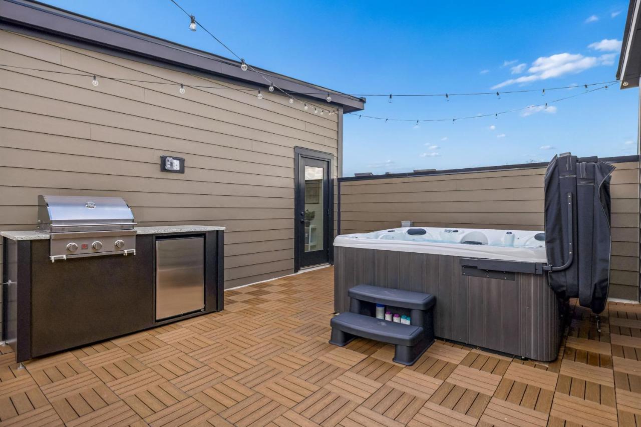 Modern Multi-Level Retreat with Rooftop Hot Tub - 5