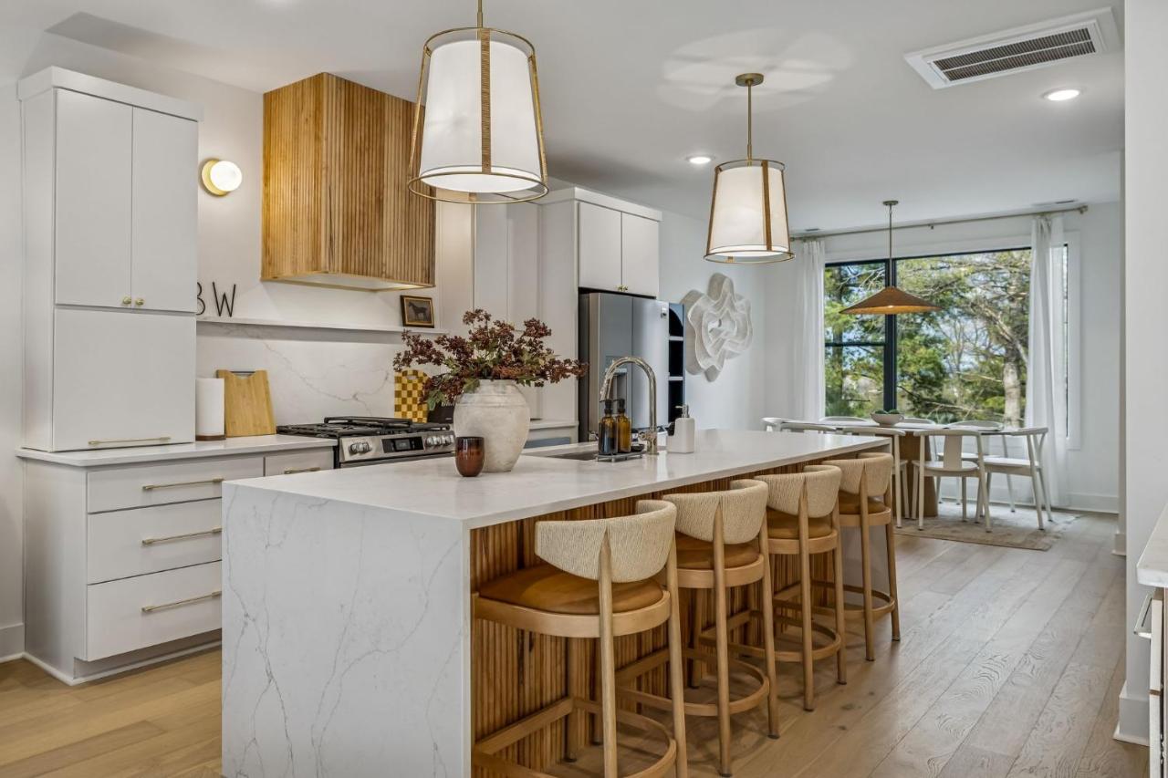 Modern Multi-Level Retreat with Rooftop Hot Tub - 3