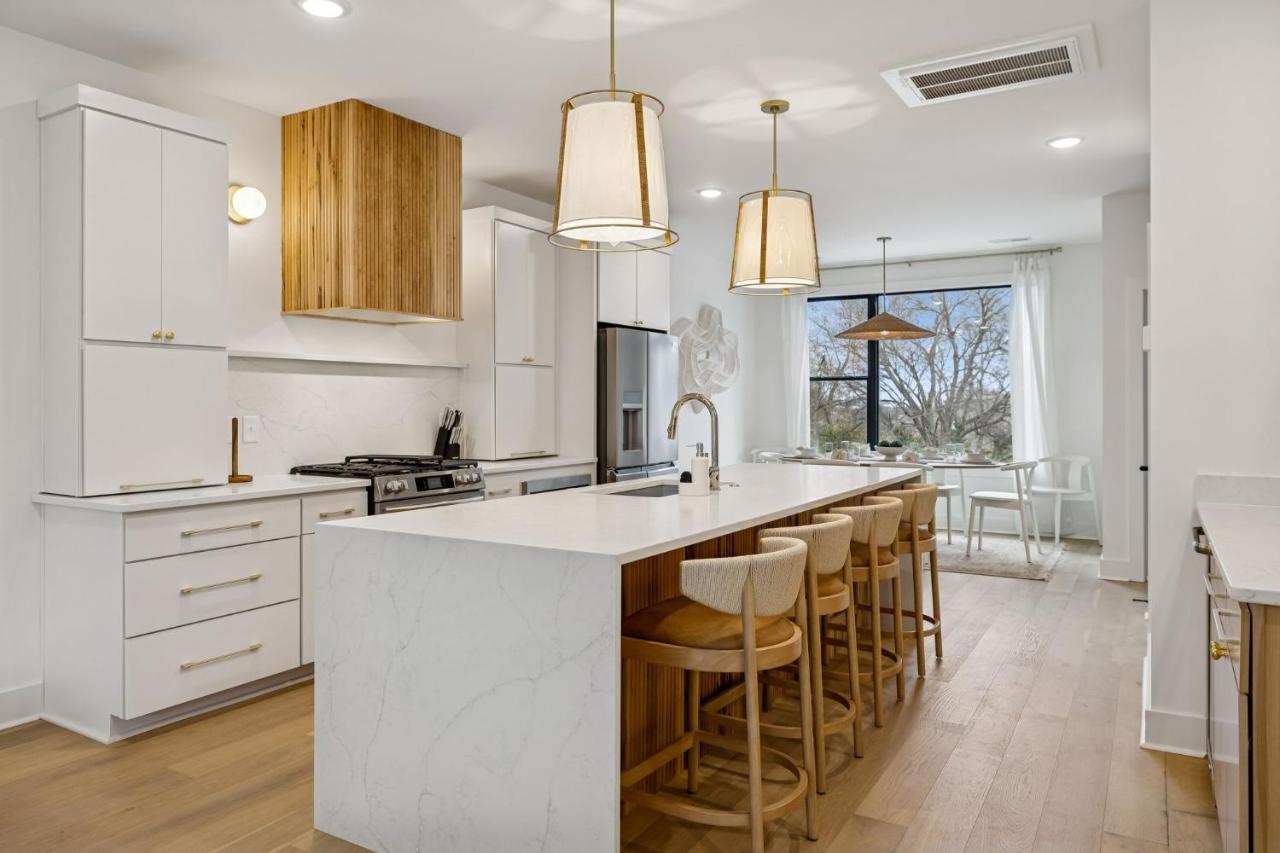 Chic Nash Townhouse Rooftop Patio and City Views - 2