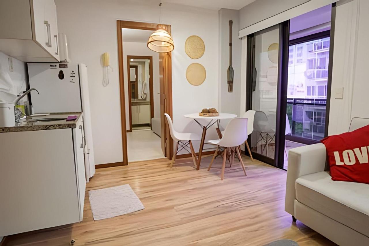 Mar503.15| Flat on the block of Leblon beach - 2